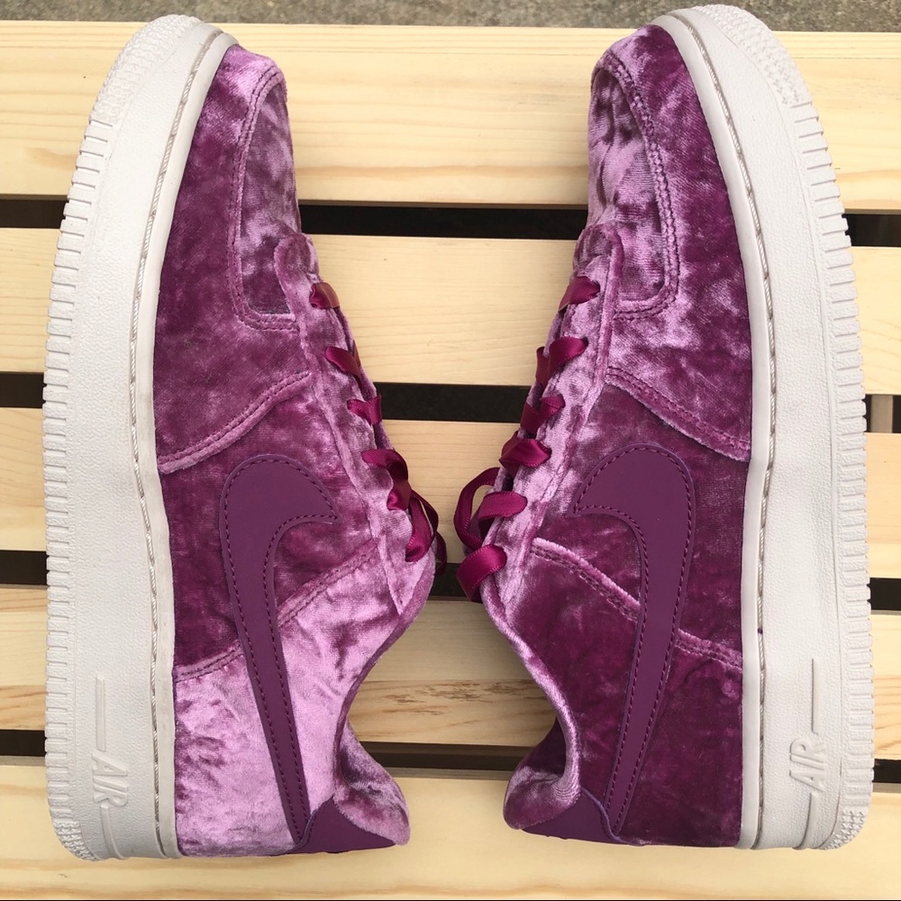 Nike Air Force 1 Velvet Shoes - Picture 6 of 7